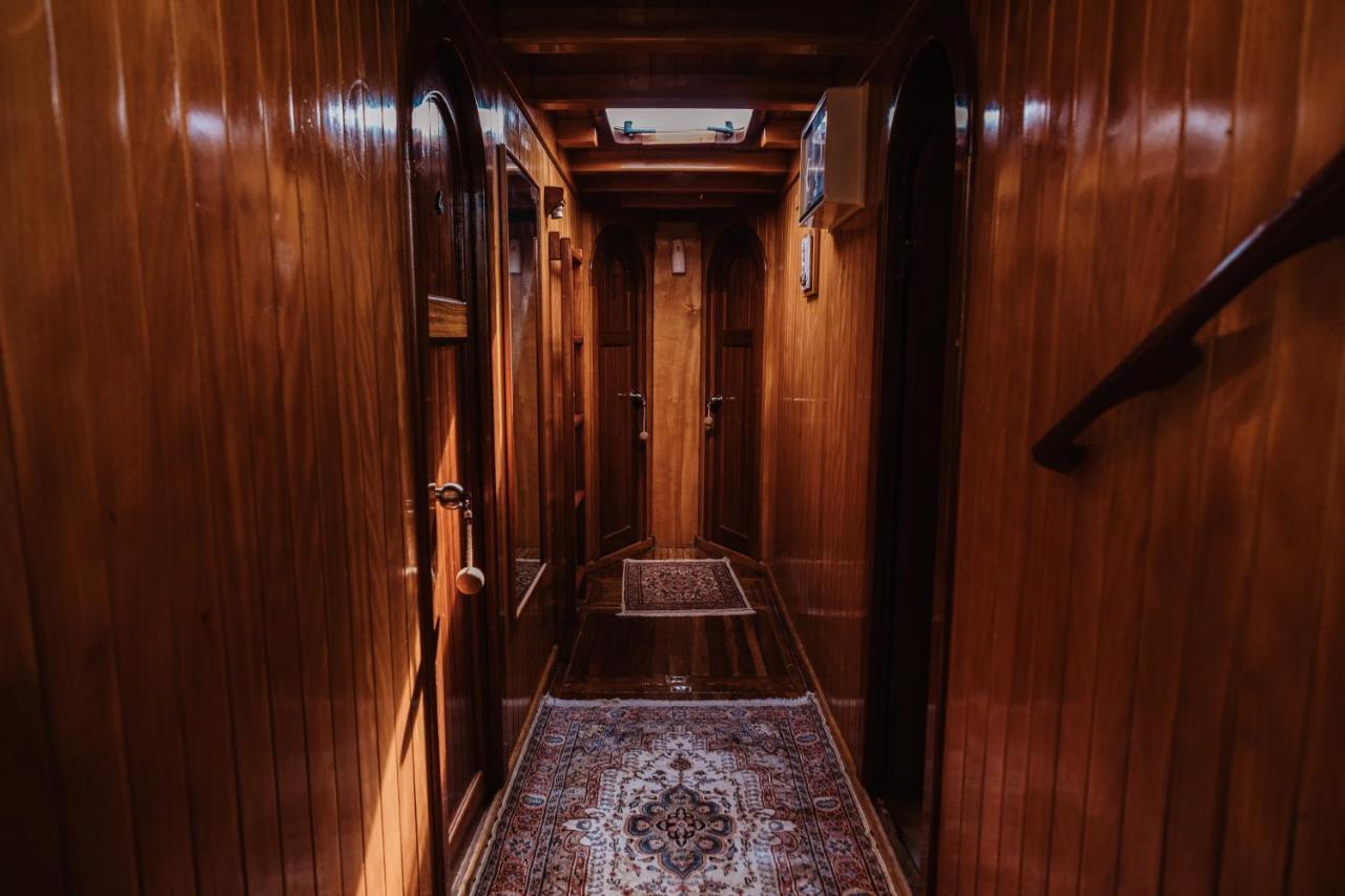 Sicily Sea Charter Hande Capo Galera Hotel Palermo Bagian luar foto