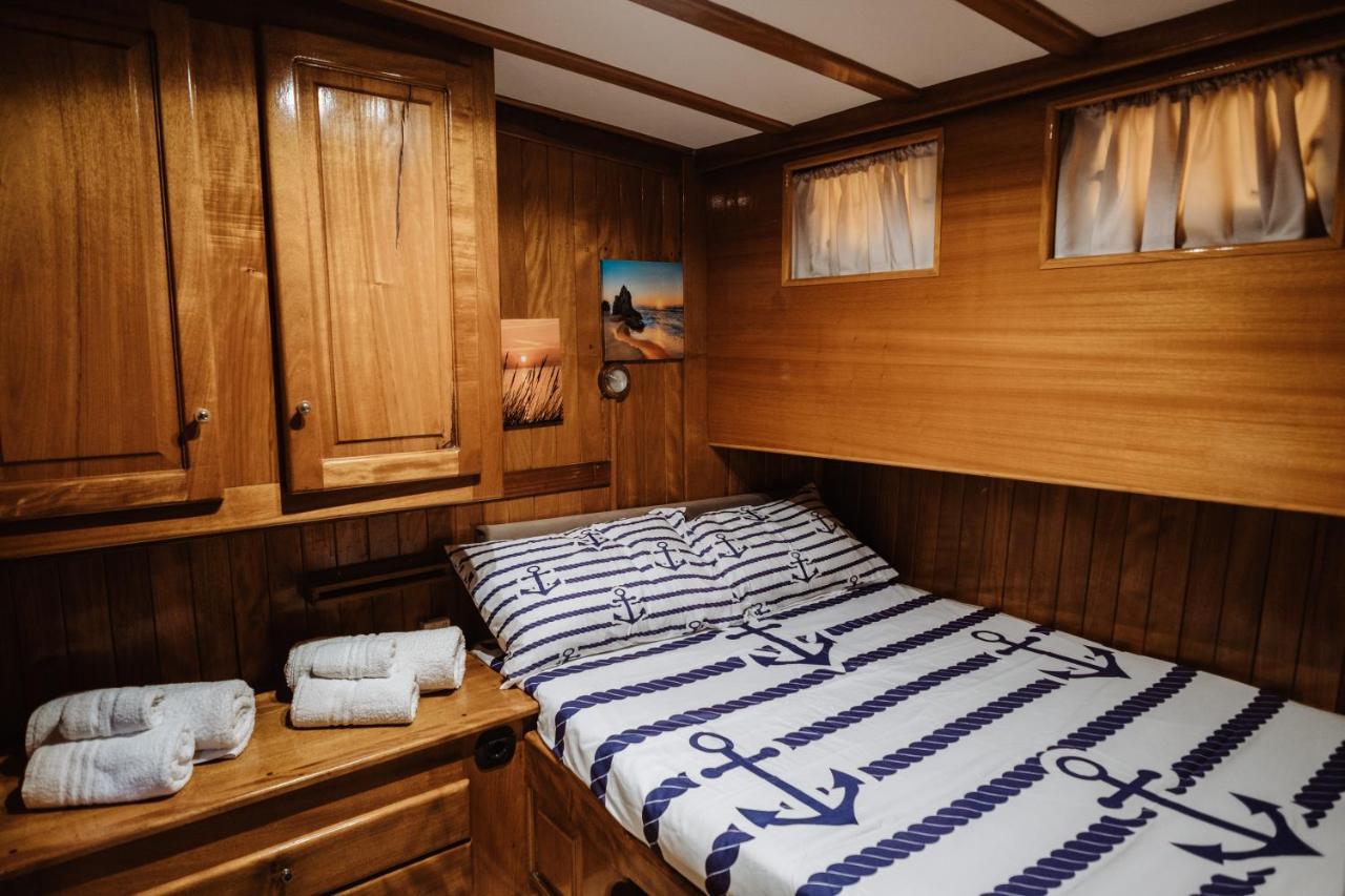 Sicily Sea Charter Hande Capo Galera Hotel Palermo Bagian luar foto