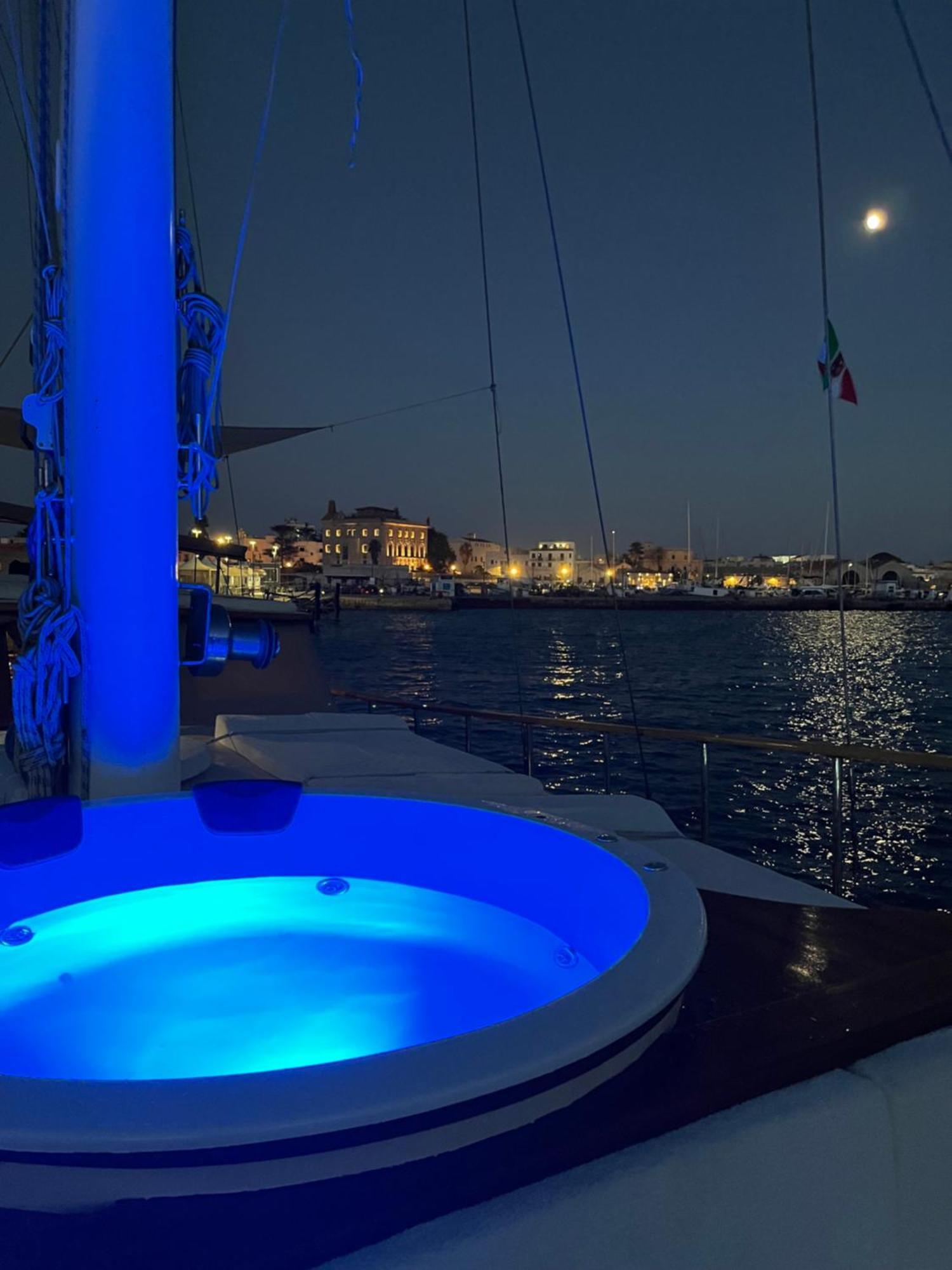 Sicily Sea Charter Hande Capo Galera Hotel Palermo Bagian luar foto